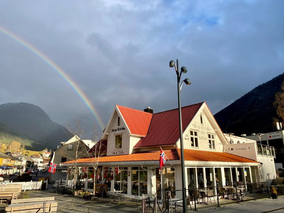 Stryn Kaffebar & Vertshus Dış mekan fotoğraf