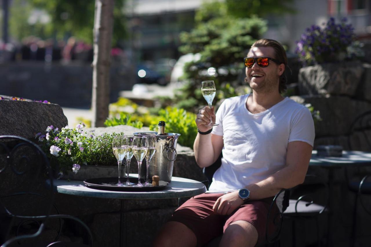 Stryn Kaffebar & Vertshus Dış mekan fotoğraf